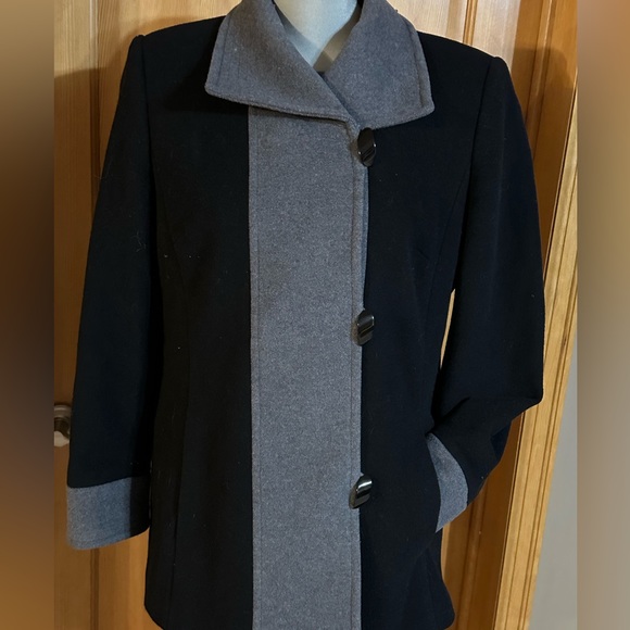 Color Block Pea Coat - Picture 4 of 9